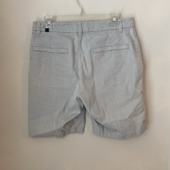Lululemon Commission Short *Qwick Oxford 9" Gray - Picture 4 of 6